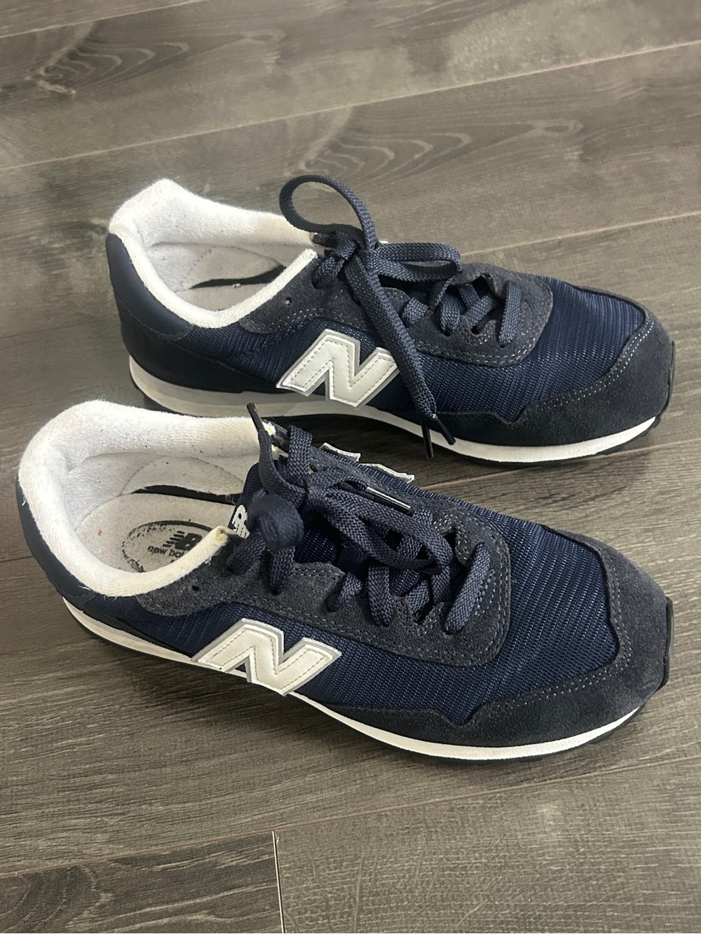 New Balance 515 Navy Blue Retro Suede Sneakers Youth 6 Fits Women 7.5 Athleisure